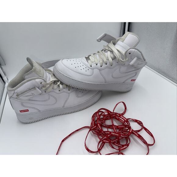 Size 9.5 - Nike Supreme x Air Force 1 Mid Box Logo - Triple White bs892 - Picture 1 of 9